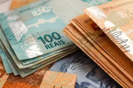 Imagem ilustrativa da imagem Governo propõe salário mínimo de R$ 1.389 em 2024, sem aumento real