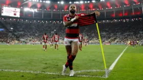 Imagem ilustrativa da imagem Flamengo bate Fluminense para seguir vivo na Copa do Brasil