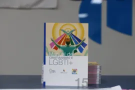 Imagem ilustrativa da imagem Fé e diversidade: Organização LGBTI+ lança manual sobre Cristianismo e LGBTI+