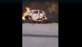 Imagem ilustrativa da imagem Três homens salvam jovem presa em veículo em chamas em Indiara