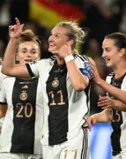Imagem ilustrativa da imagem Alemanha aplica 6 a 0 no Marrocos, a maior goleada da Copa Feminina