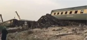 Imagem ilustrativa da imagem Trem descarrila e deixa 30 mortos e 90 feridos