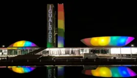 Imagem ilustrativa da imagem Projeto de Lei que proíbe casamento homoafetivo no Brasil avança na Câmara Federal