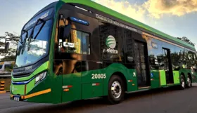 Imagem ilustrativa da imagem Ônibus elétricos custam 30% a mais que veículos tradicionais