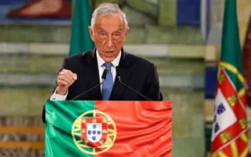 Imagem ilustrativa da imagem Presidente de Portugal dissolve parlamento e convoca novas eleições
