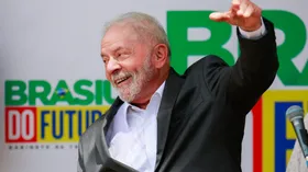 Imagem ilustrativa da imagem Governo Lula lança slogan 'Brasil é um só povo' após PT defender polarização com bolsonarismo