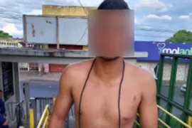 Imagem ilustrativa da imagem Homem é preso após se masturbar em público em terminal de ônibus