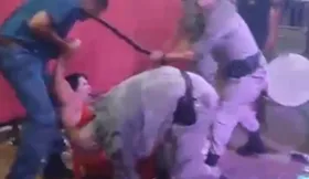 Imagem ilustrativa da imagem Mulher é arrastada pelo pé por policiais durante uma briga em uma festa