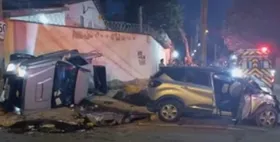 Imagem ilustrativa da imagem Vídeo mostra momento que caminhonete é arremessada contra muro após acidente