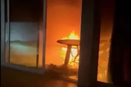 Imagem ilustrativa da imagem Em meio a disputa de poder, presidente do União Brasil tem casa destruída por incêndio