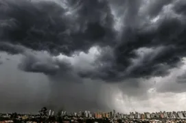 Imagem ilustrativa da imagem Chuvas intensas devem marcar feriado em Goiás