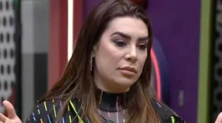 Naiara Azevedo mostra hematomas e revela ameaças do ex: 'Vou acabar com a sua vida'