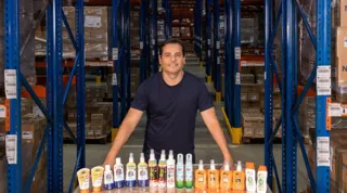CEO das empresas Nutriex e Rennova anuncia a produção de 8 milhões de frascos de repelente