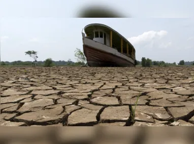 Imagem ilustrativa da imagem Seca na Amazônia deixa cidades em estado de emergência