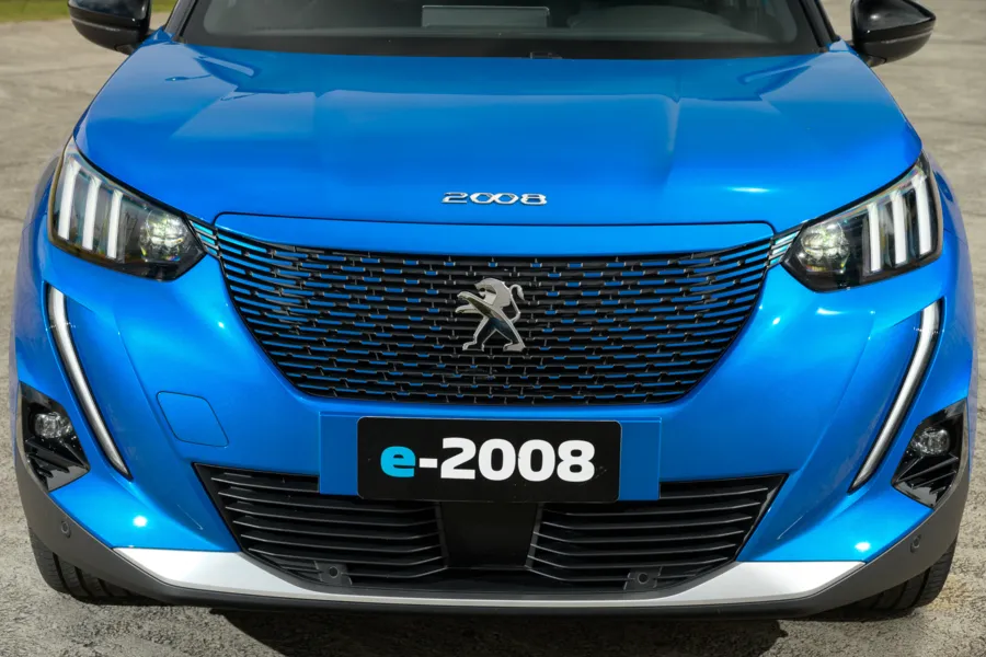 Peugeot e-2008 elétrico é lançado com preço de R$ 259.990