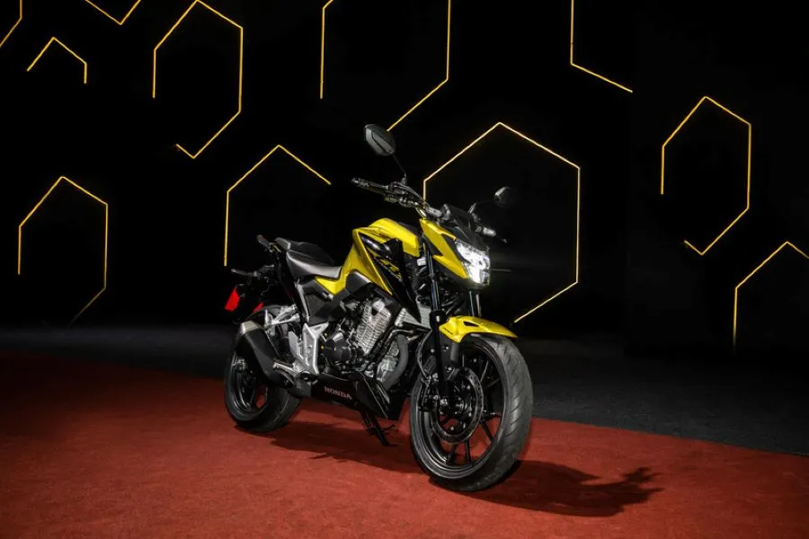 Honda anuncia três motocicletas para fechar 2022 com chave de ouro
