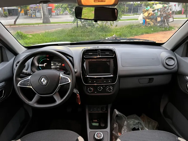 Teste: Direção divertida a bordo do Renault Kwid E-Tech