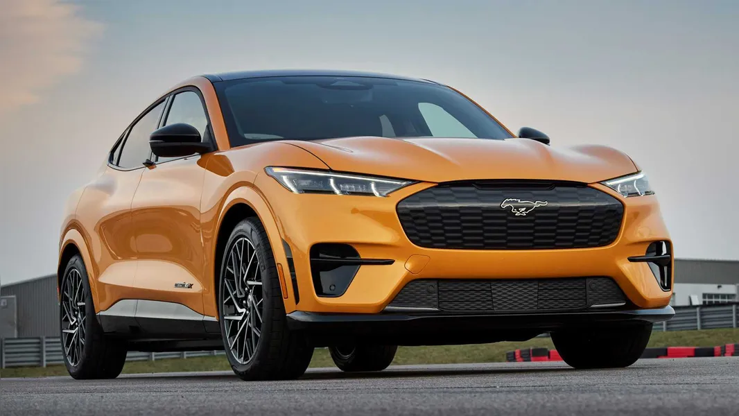 Ford confirma para outubro o lançamento do Mustang Mach-E elétrico