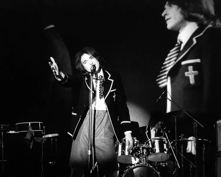 The Kinks: Canções cativantes e narrativas de Ray Davies os colocam na história do rock.