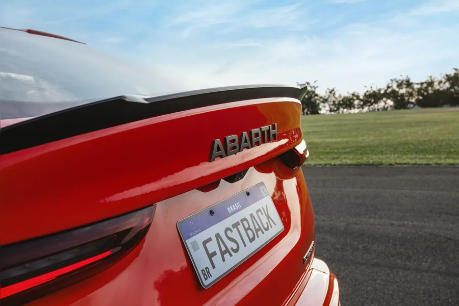 Fiat Fastback Abarth: SUV Coupé ganha a marca do escorpião por R$ 159.990