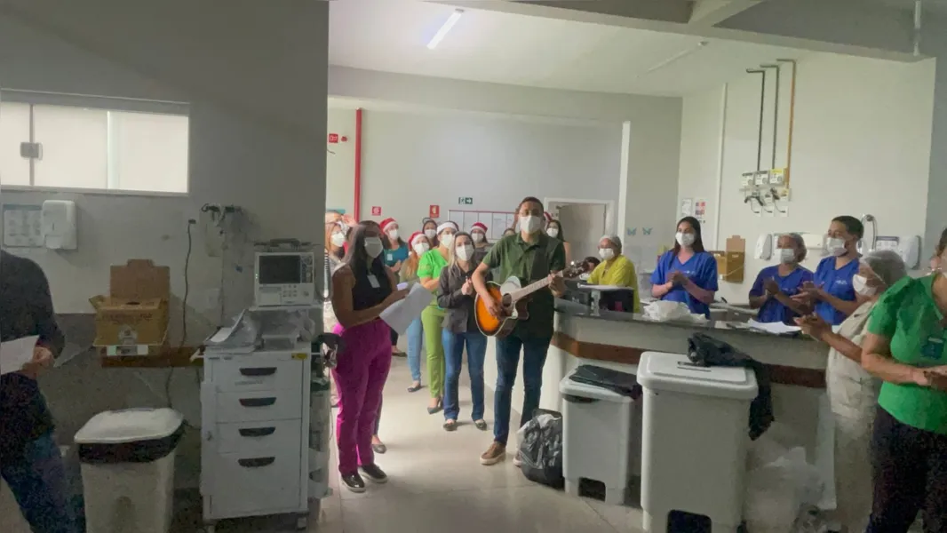 Cantata de Natal emociona pacientes do Hospital de Luziânia