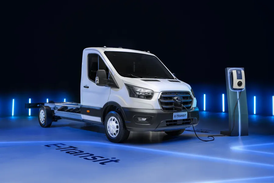 Ford E-Transit elétrica começa a ser vendida em março por R$ 542.000