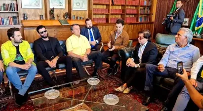 
		Fernando Zor se declara para Bolsonaro após encontro: “O cara mais foda que conheci na vida”