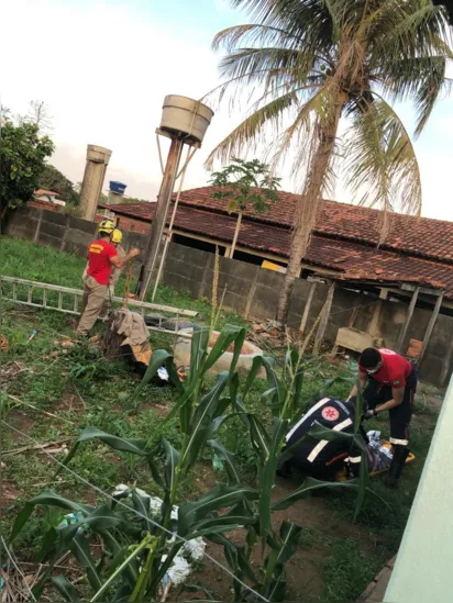 
		Crianças são resgatadas após caírem em cisterna, em Uruaçu