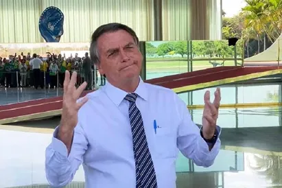 
		Bolsonaro queria esconder investigados pela PF no Alvorada, afirma Mauro Cid