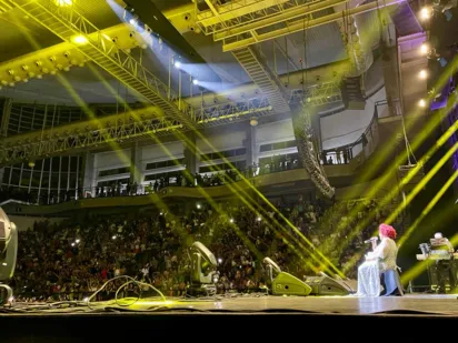 
		Alcione Marrom arrebata os corações em show memorável no “Arena Hall” de Belo Horizonte