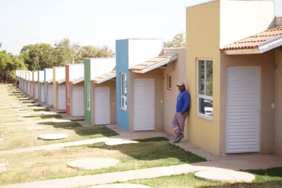 
		Governo de Goiás entrega 717 casas a custo zero em 2023