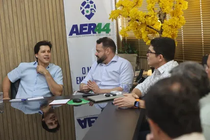 
		Daniel Vilela se reúne com empresários da Região da 44 e reforça apoio do governo ao setor de confecção