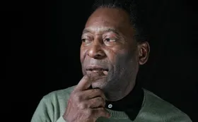 Imagem ilustrativa da imagem Pelé testou positivo para Covid-19 antes de ser internado
