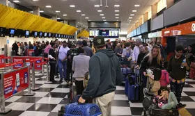 Imagem ilustrativa da imagem Aeroportos registram atrasos e cancelamentos devido à greve dos aeronautas