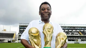 Imagem ilustrativa da imagem Santos estreia no Paulista com camisa especial para homenagear Pelé