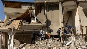 Imagem ilustrativa da imagem Uma semana após terremoto na Turquia, equipe resgata jovem com vida
