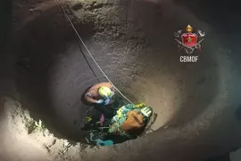 Imagem ilustrativa da imagem Bombeiros resgatam mulher que caiu em cisterna no DF