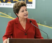 Imagem ilustrativa da imagem Dilma sanciona lei que restringe acesso ao seguro desemprego