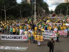 Imagem ilustrativa da imagem Manifestantes fazem atos contra e a favor do impeachment em Goiânia