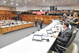 Imagem ilustrativa da imagem Consenso leva deputados a aprovar PEC dos Gastos