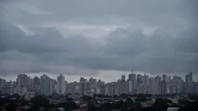 Imagem ilustrativa da imagem Meteorologia prevê chuvas até o dia 5 de novembro em Goiânia
