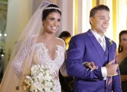 Imagem ilustrativa da imagem Em casamento, ex BBB Munik Nunes usa vestido com 300 mil pedras Swarovski