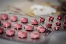 Imagem ilustrativa da imagem Projeto de lei determina que farmácias vendam remédios de forma fracionada