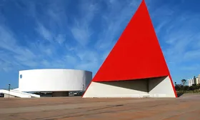 Imagem ilustrativa da imagem Governo proíbe shows na área externa do Centro Cultural Oscar Niemeyer