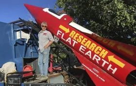 Imagem ilustrativa da imagem Americano se lançará em foguete caseiro para "provar" que a Terra é plana