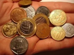 Imagem ilustrativa da imagem Ladrões invadem banco em Rio Verde, mas só conseguem levar R$ 30 em moedas