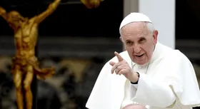 Imagem ilustrativa da imagem Papa Francisco proíbe venda de cigarros no Vaticano