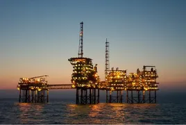Imagem ilustrativa da imagem Uma onda de  fusões e aquisições na indústria petrolífera