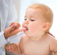 Imagem ilustrativa da imagem Saiba como deve ser feito o cuidado bucal nos primeiros anos de vida do bebê