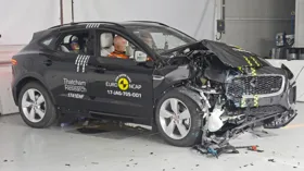 Imagem ilustrativa da imagem Jaguar E-Pace aprovado com nota máxima nos testes da Euro NCAP